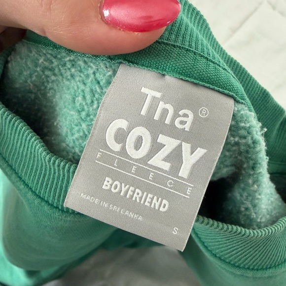 Aritzia TNA Cozy Fleece Drawcord Boyfriend Crewneck - Picture 4 of 4